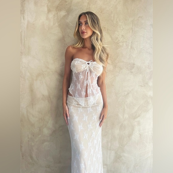Tiger Mist Dresses & Skirts - Tiger Mist Karolina Lace Maxi Skirt Set